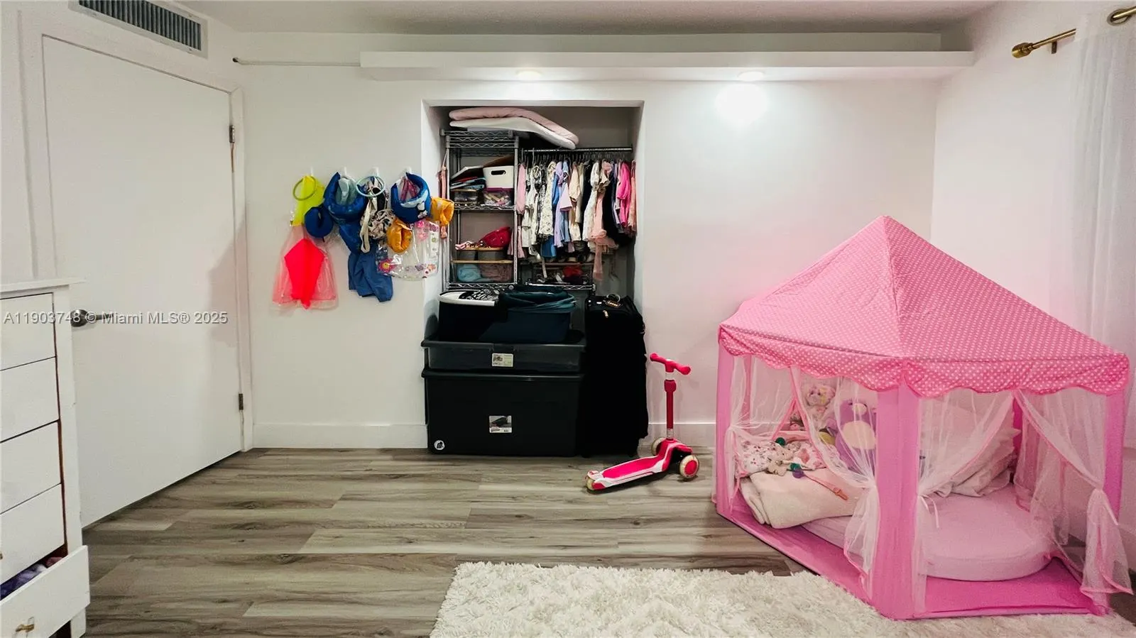 1101 NE 191st St, #H104