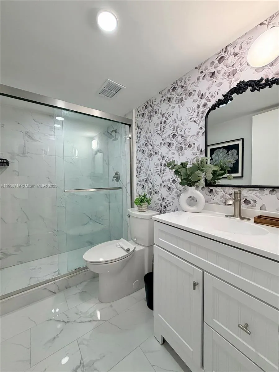 1101 NE 191st St, #H104