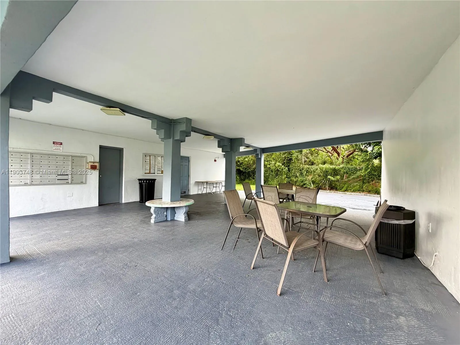 1101 NE 191st St, #H104