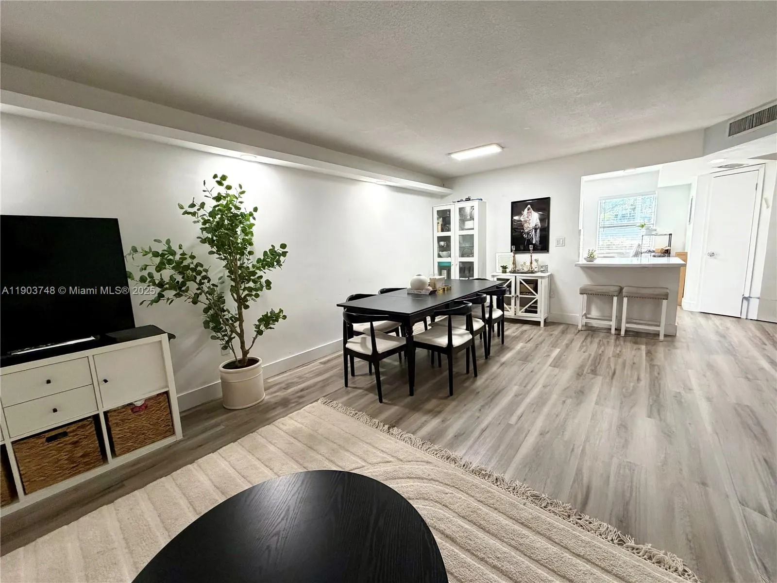 1101 NE 191st St, #H104