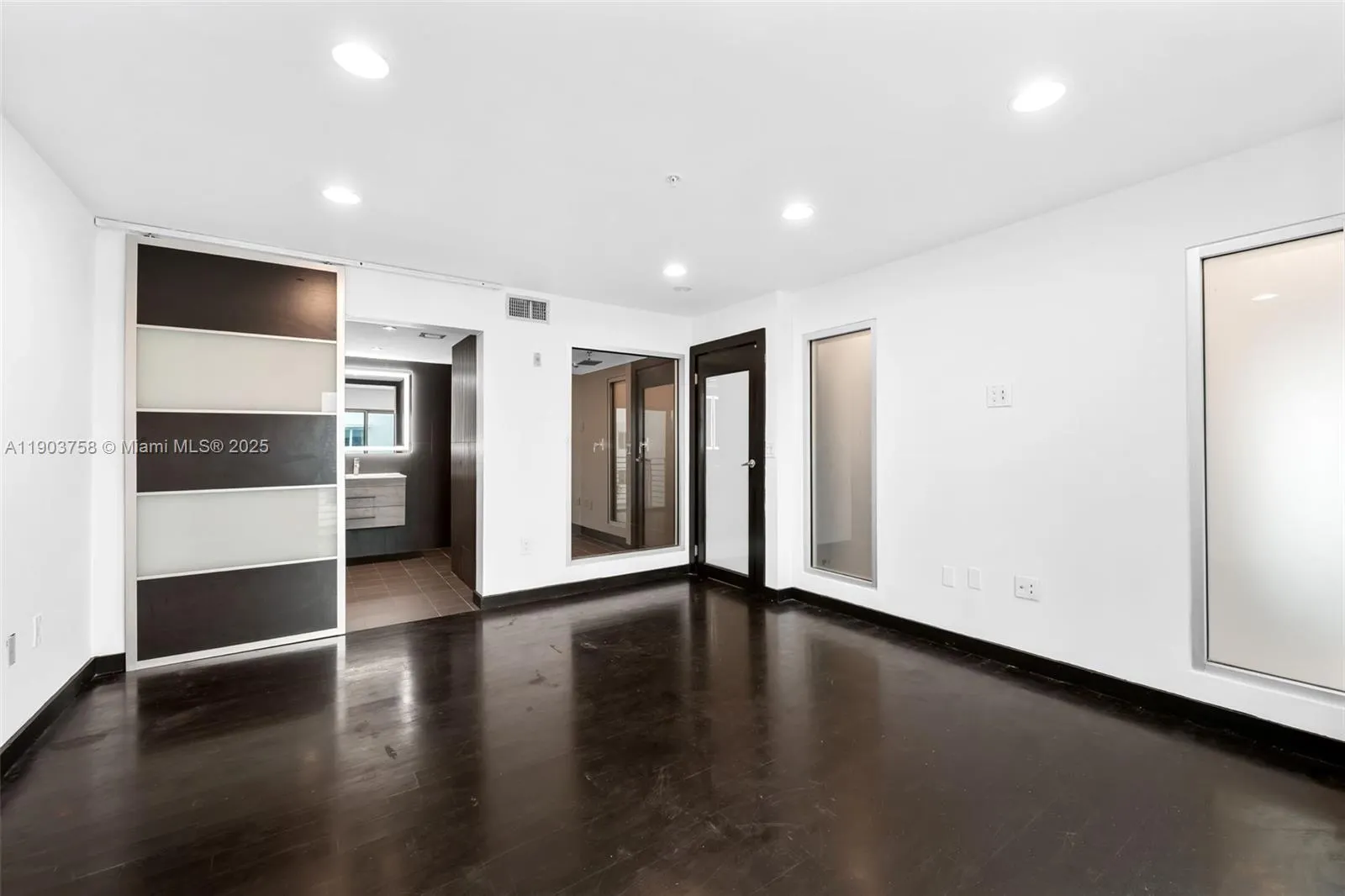 7744 Collins Ave, #20