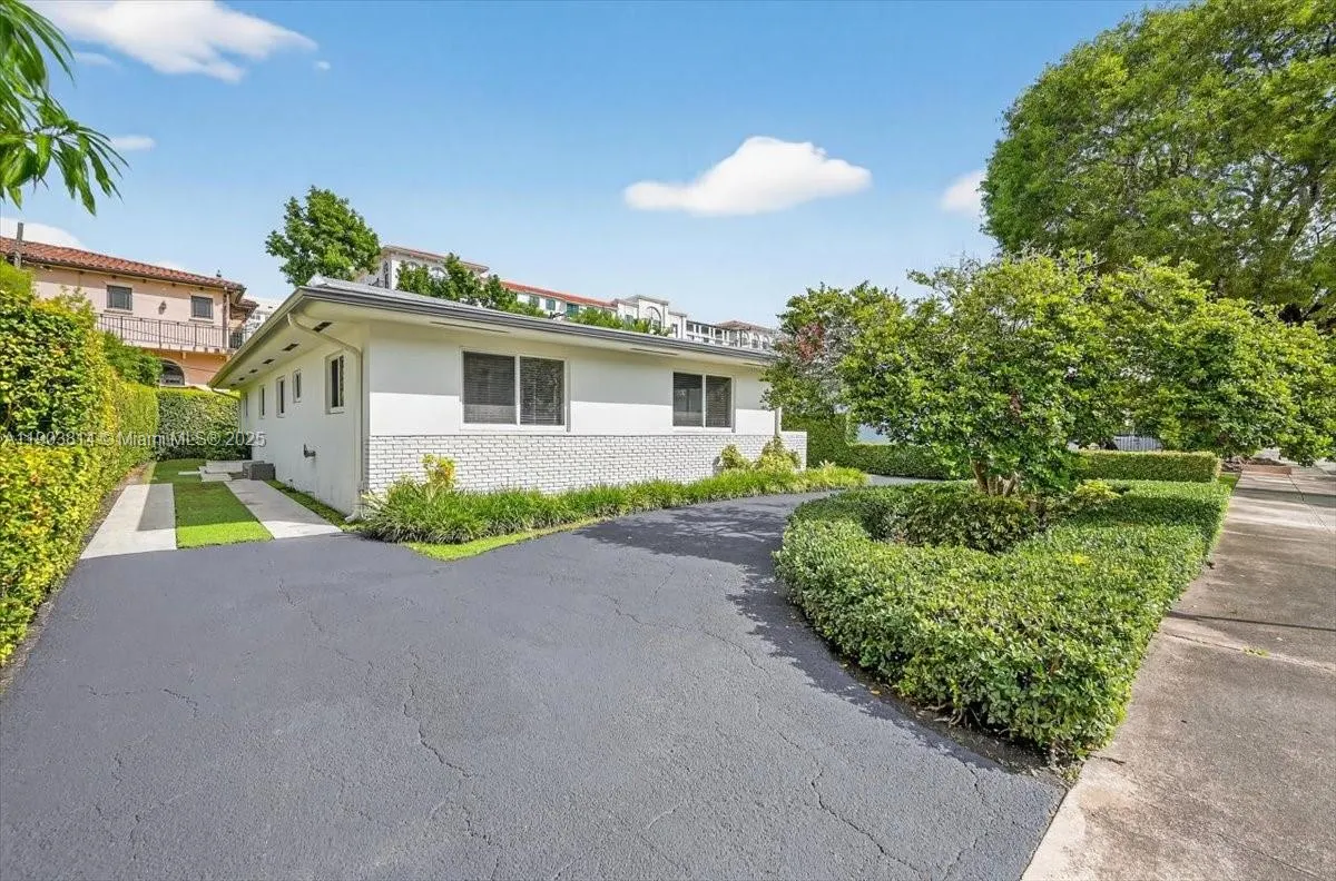 349 Santander Ave, #-