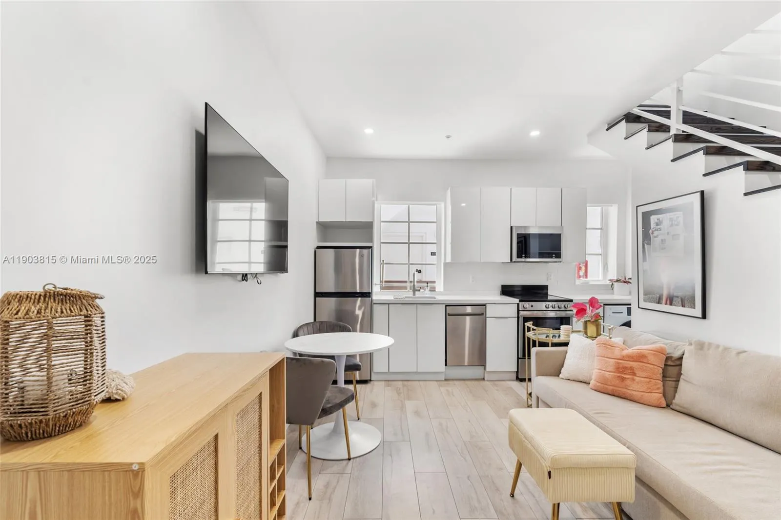 1610 Euclid Ave, #A110