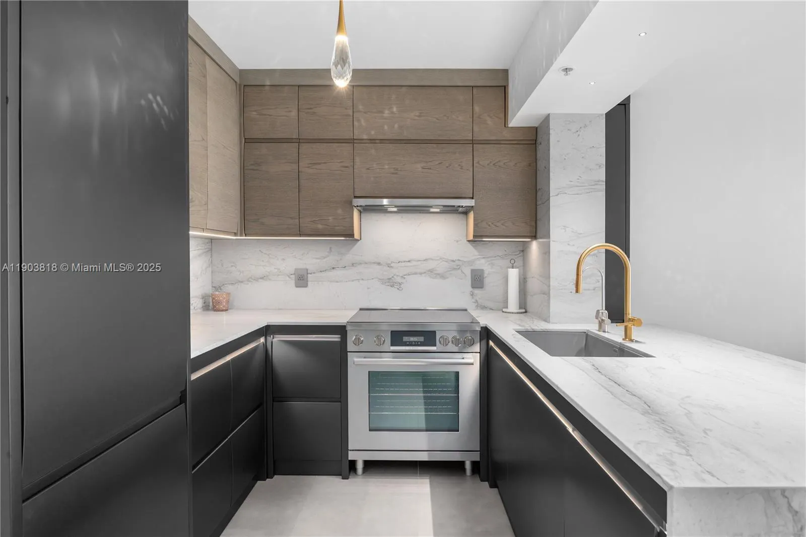 1800 Sunset Harbour Dr, #2105