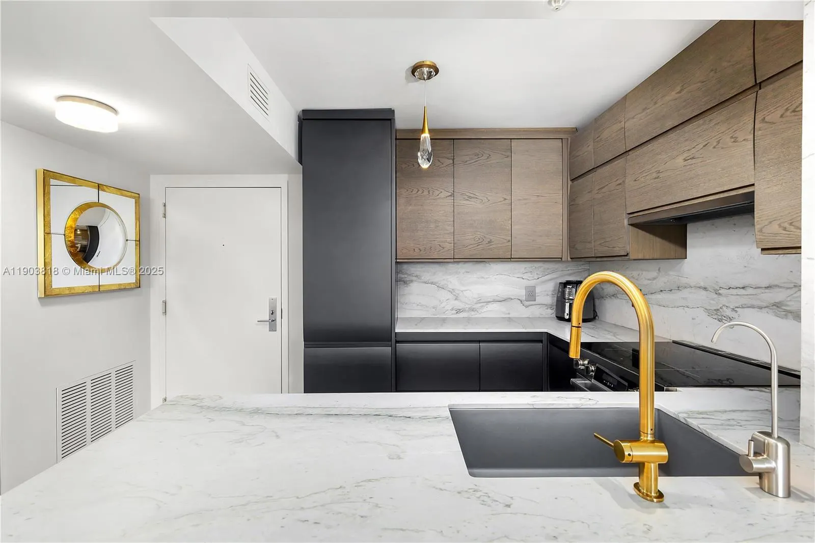 1800 Sunset Harbour Dr, #2105