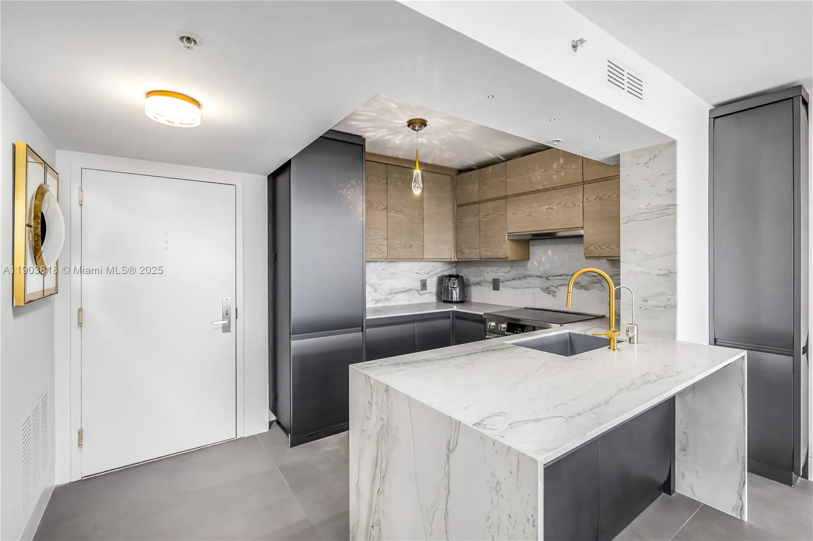 1800 Sunset Harbour Dr, #2105