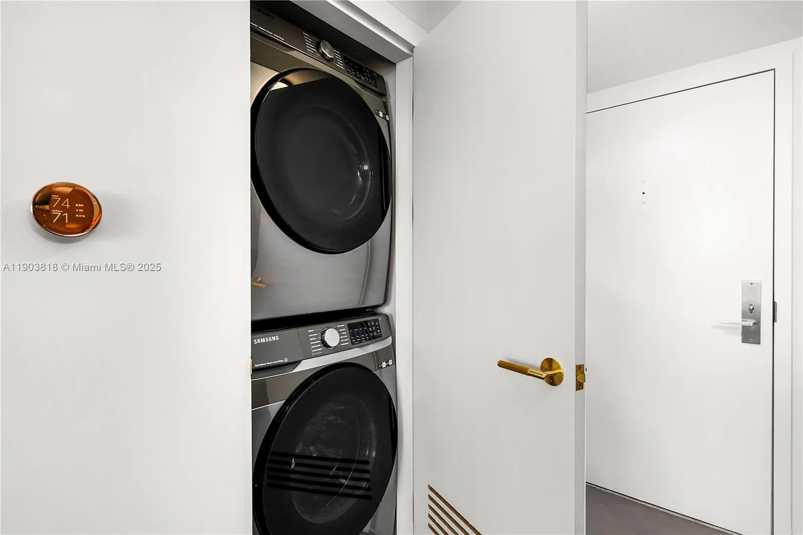 1800 Sunset Harbour Dr, #2105