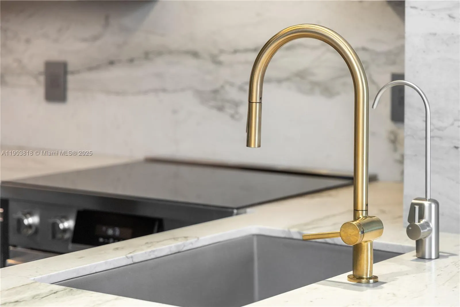 1800 Sunset Harbour Dr, #2105