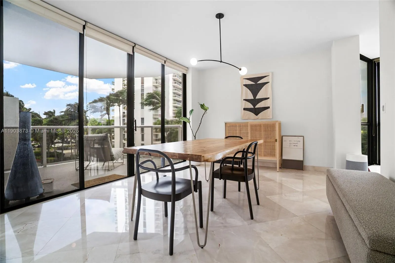 20281 E Country Club Dr, #M1