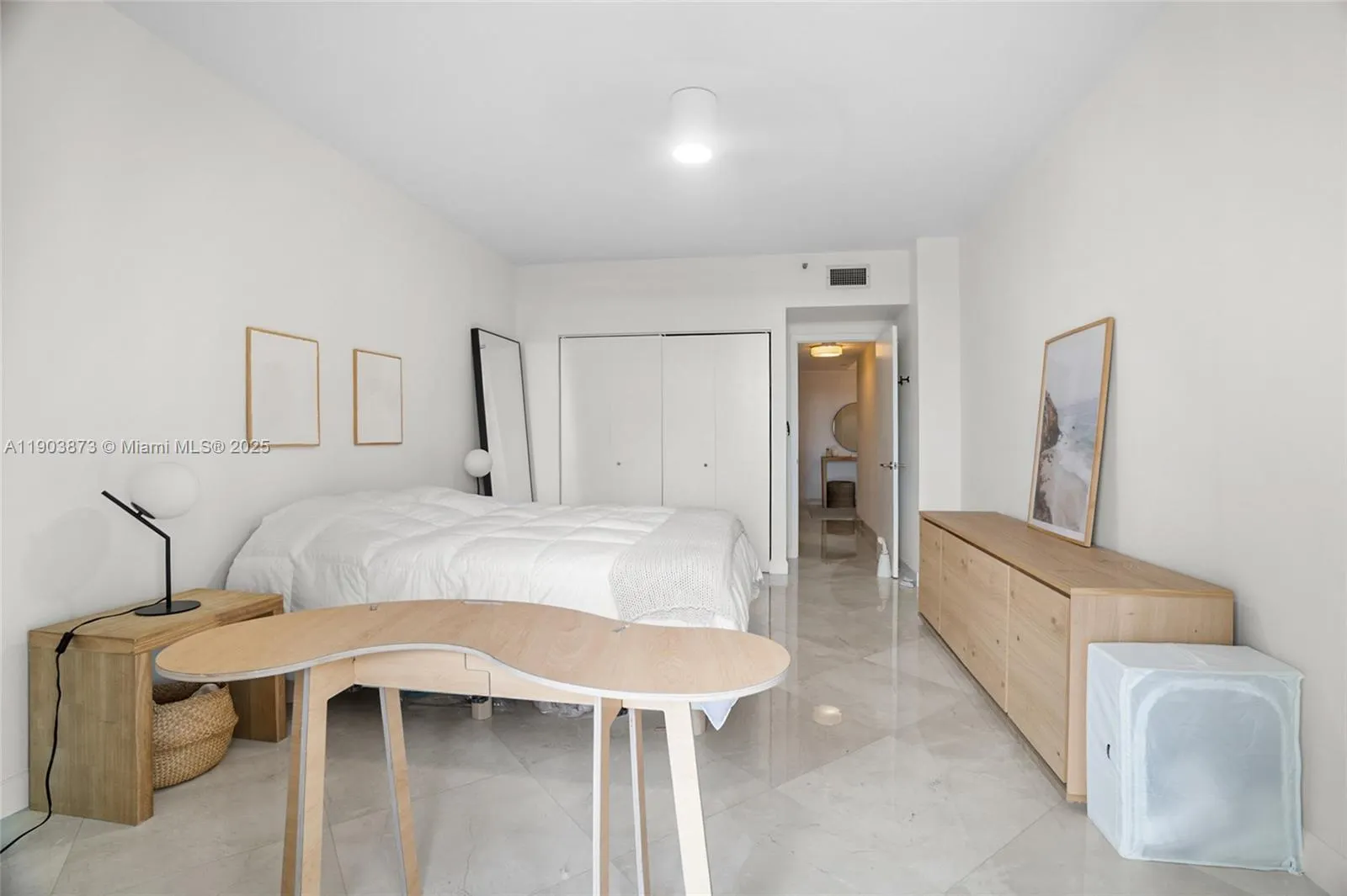 20281 E Country Club Dr, #M1