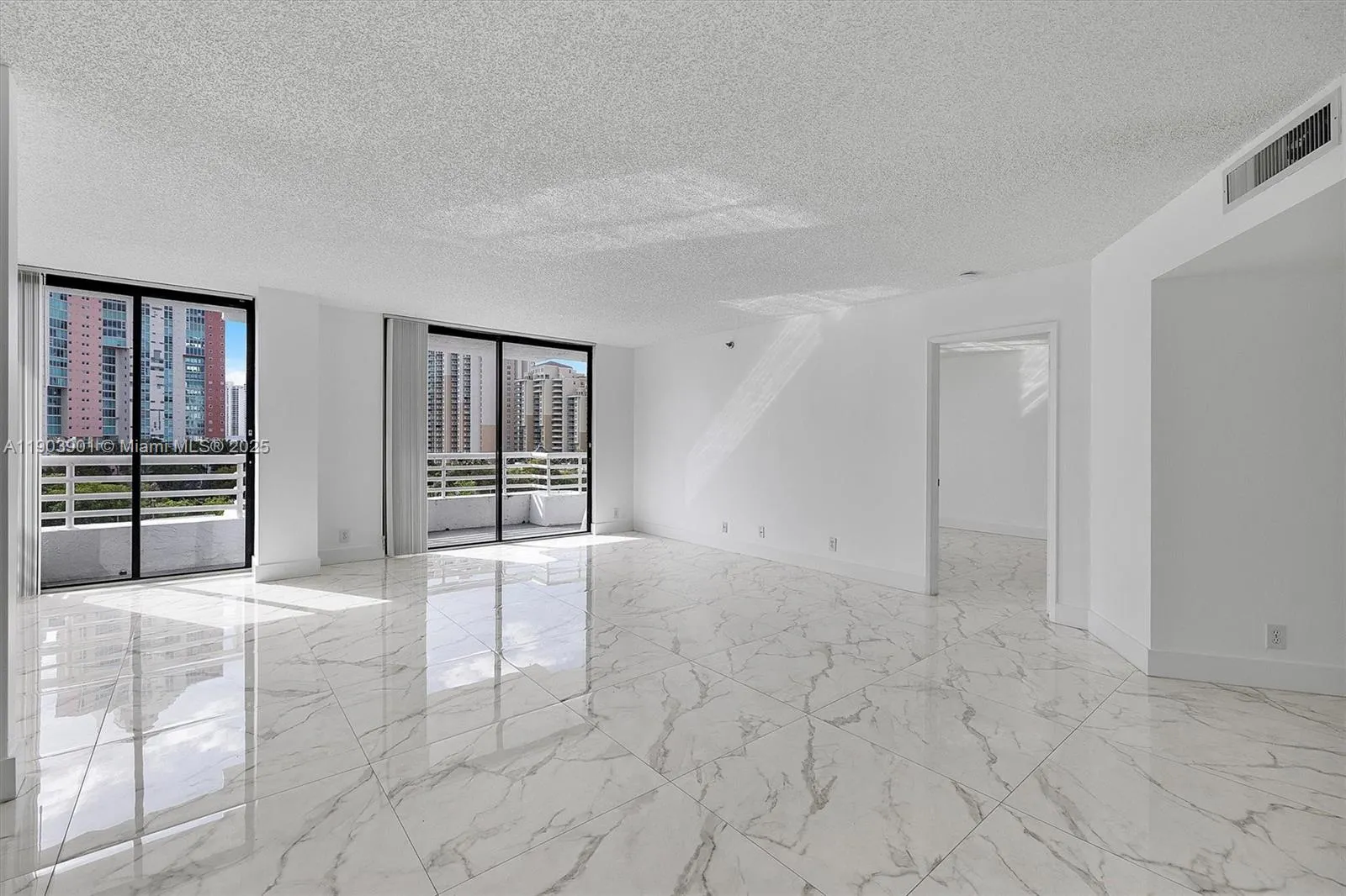 3300 NE 192nd St, #813