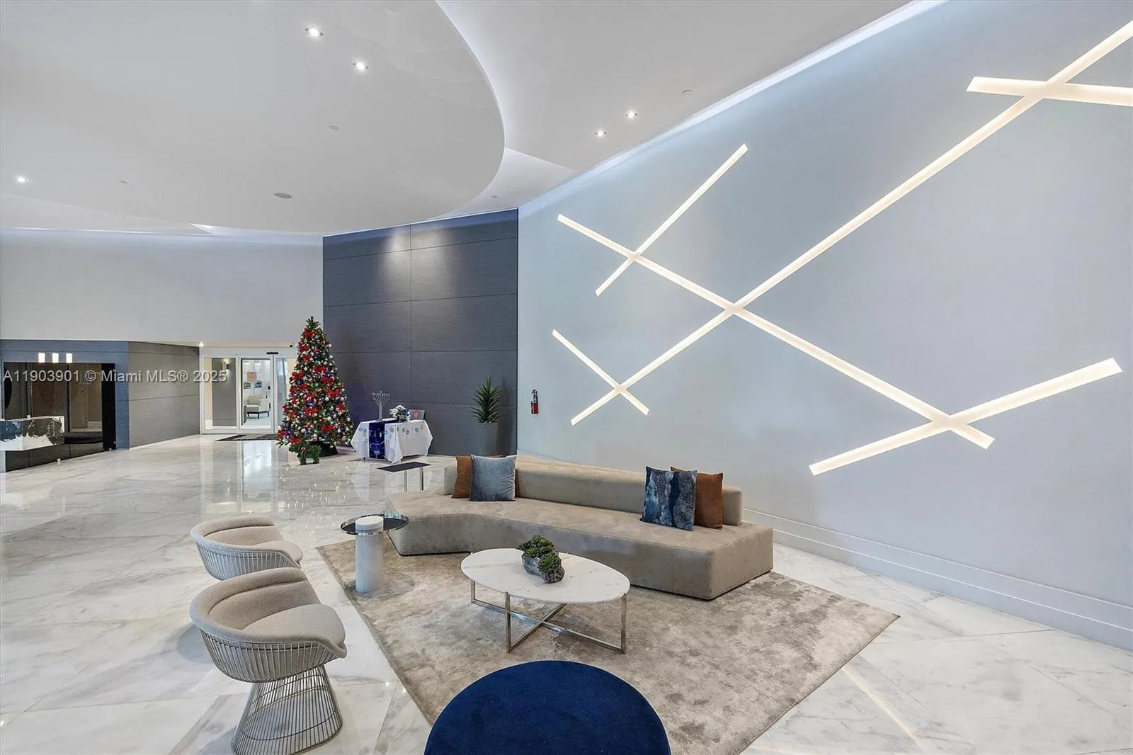 3300 NE 192nd St, #813