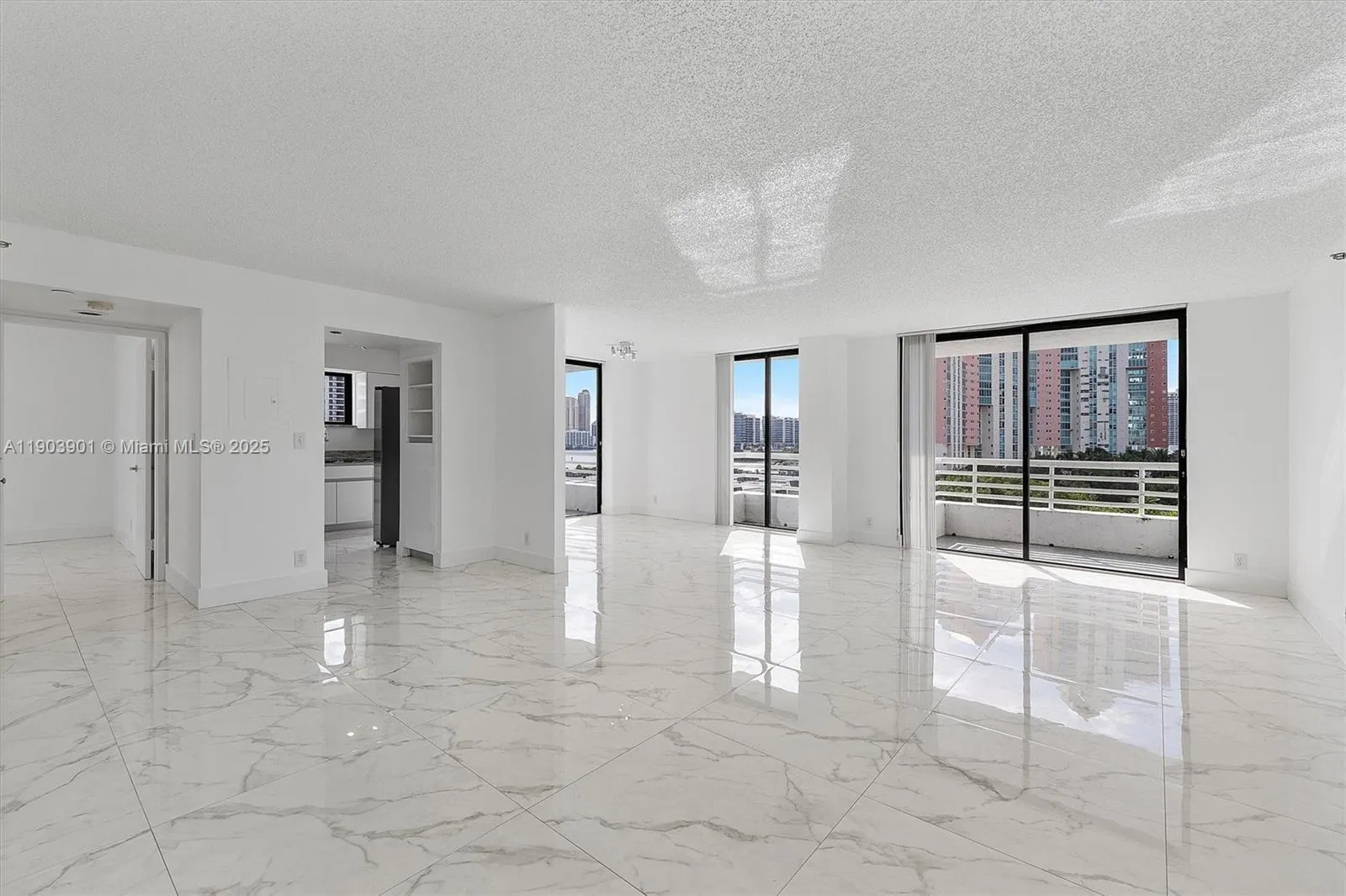 3300 NE 192nd St, #813