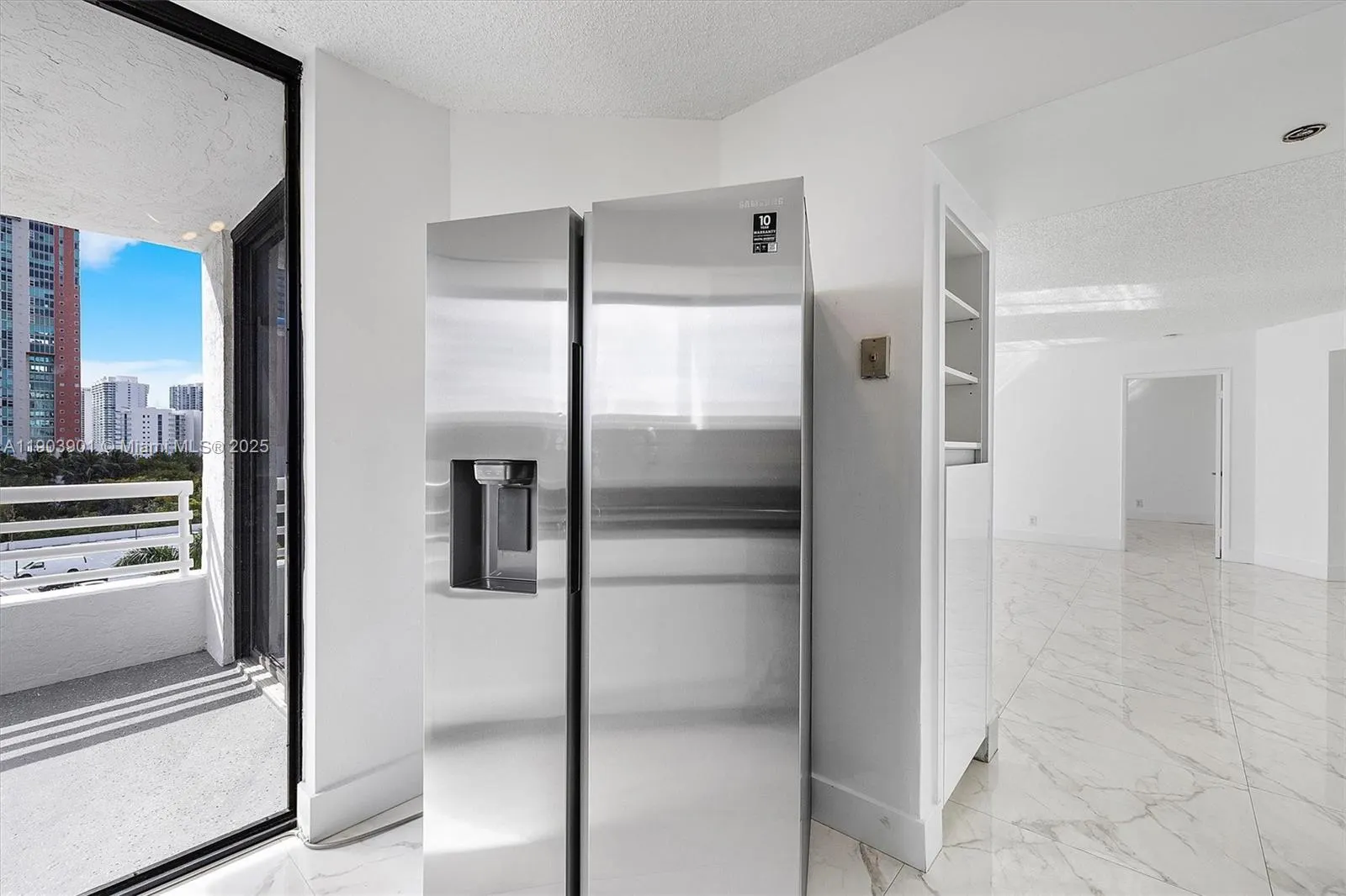 3300 NE 192nd St, #813