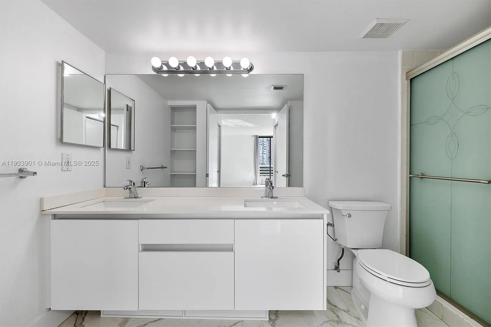 3300 NE 192nd St, #813