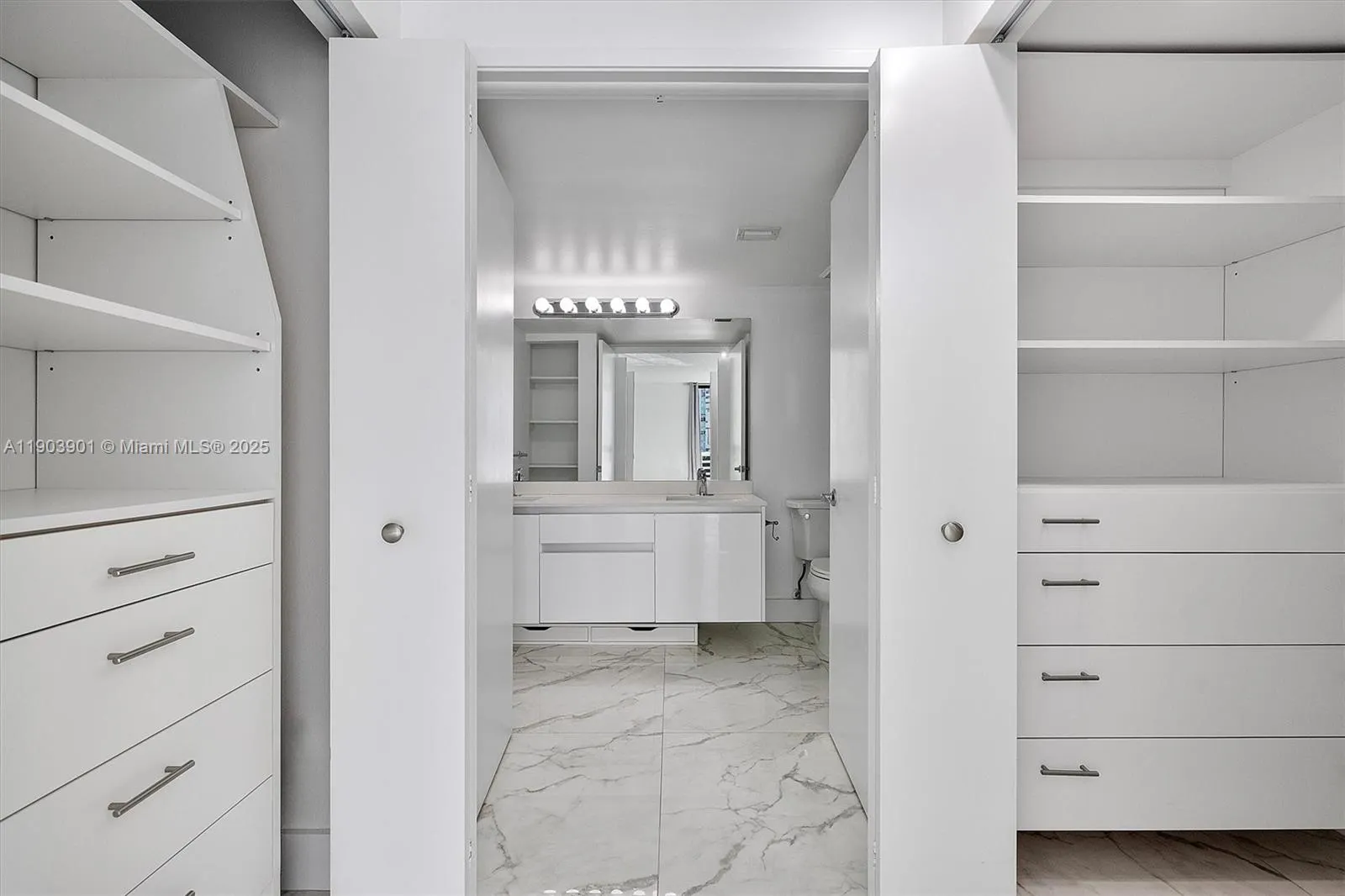 3300 NE 192nd St, #813