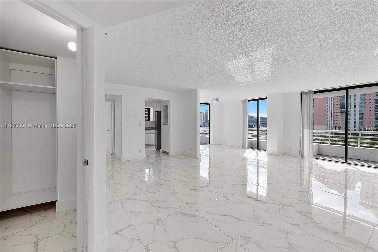 3300 NE 192nd St, #813