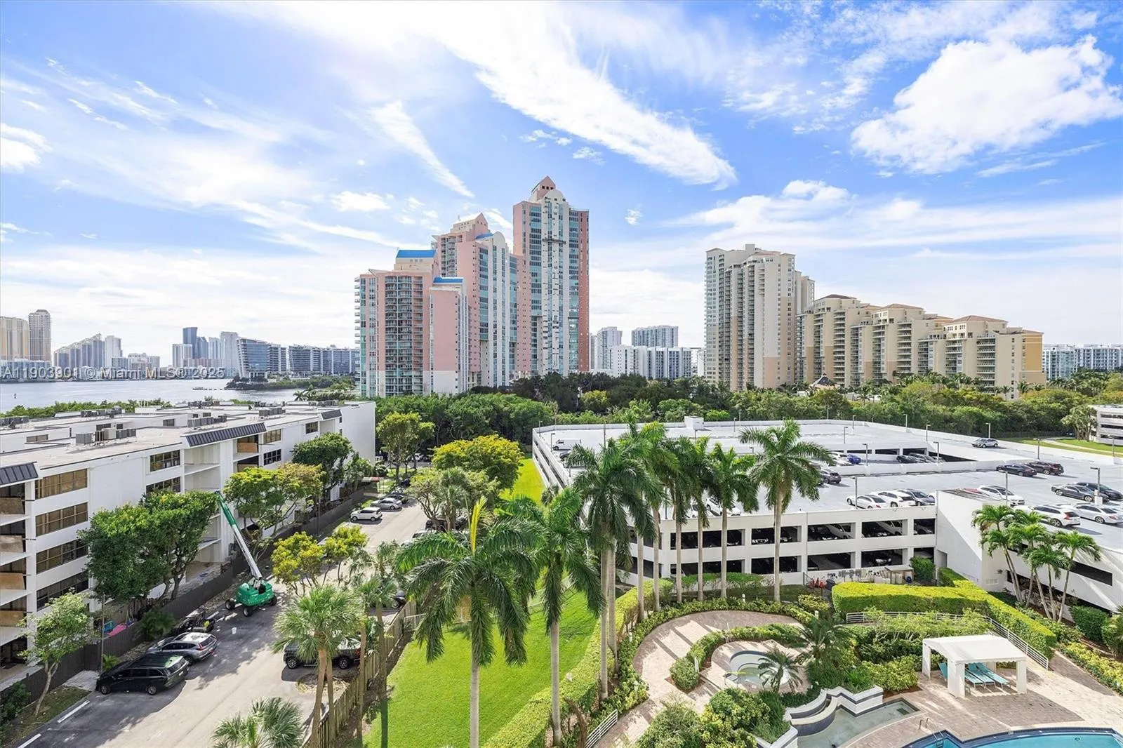 3300 NE 192nd St, #813