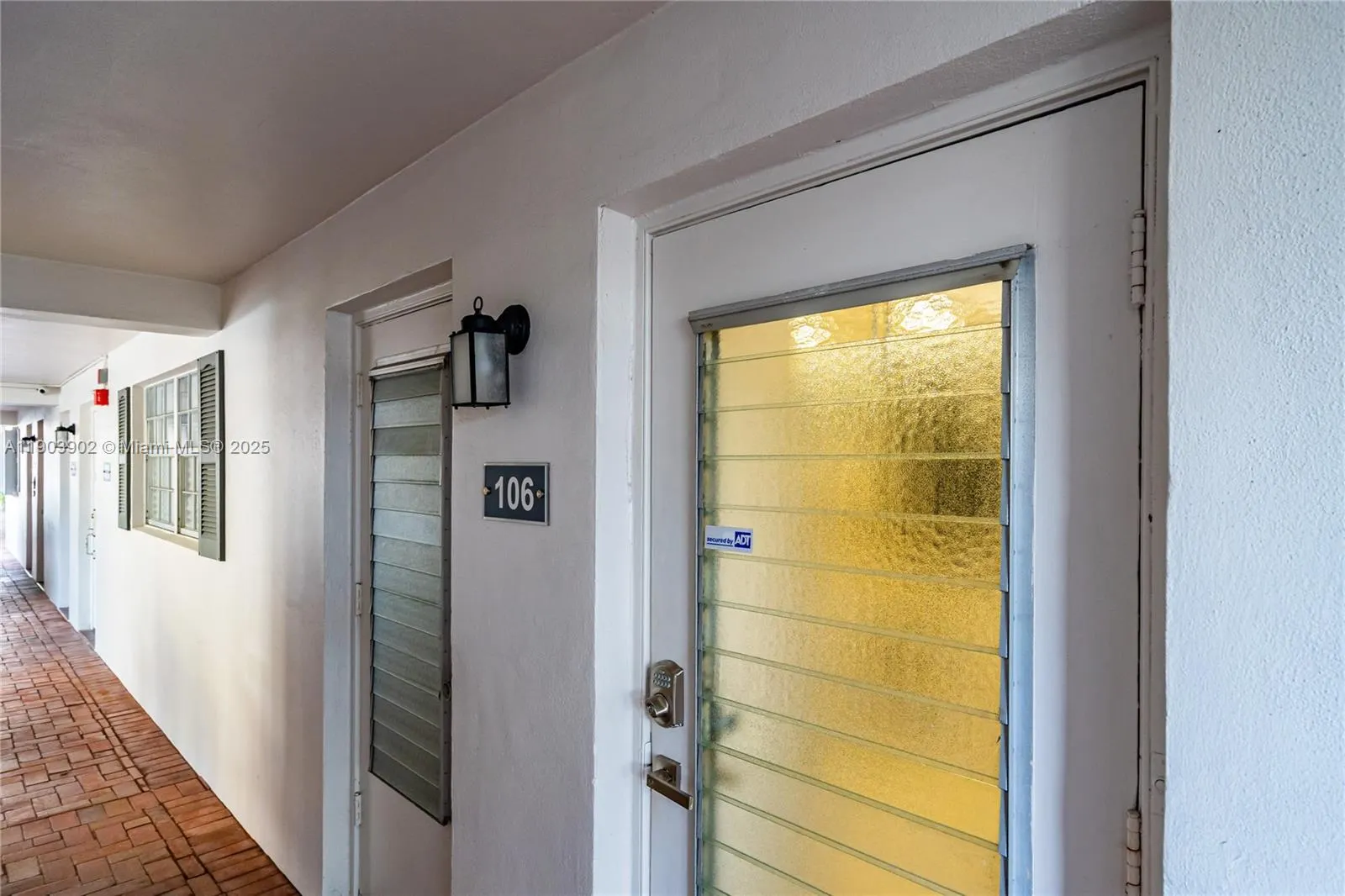 455 Paradise Isle Blvd, #106