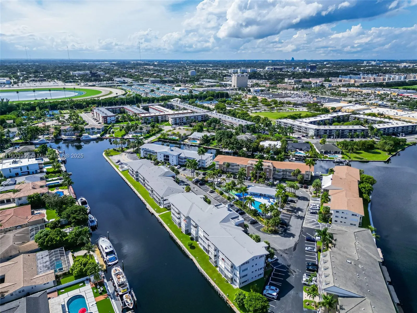 455 Paradise Isle Blvd, #106