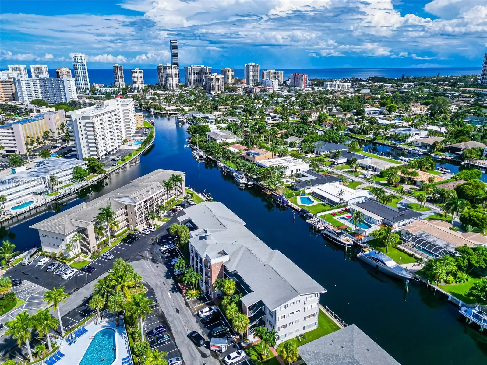 455 Paradise Isle Blvd, #106