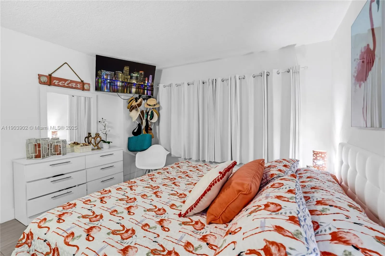 455 Paradise Isle Blvd, #106