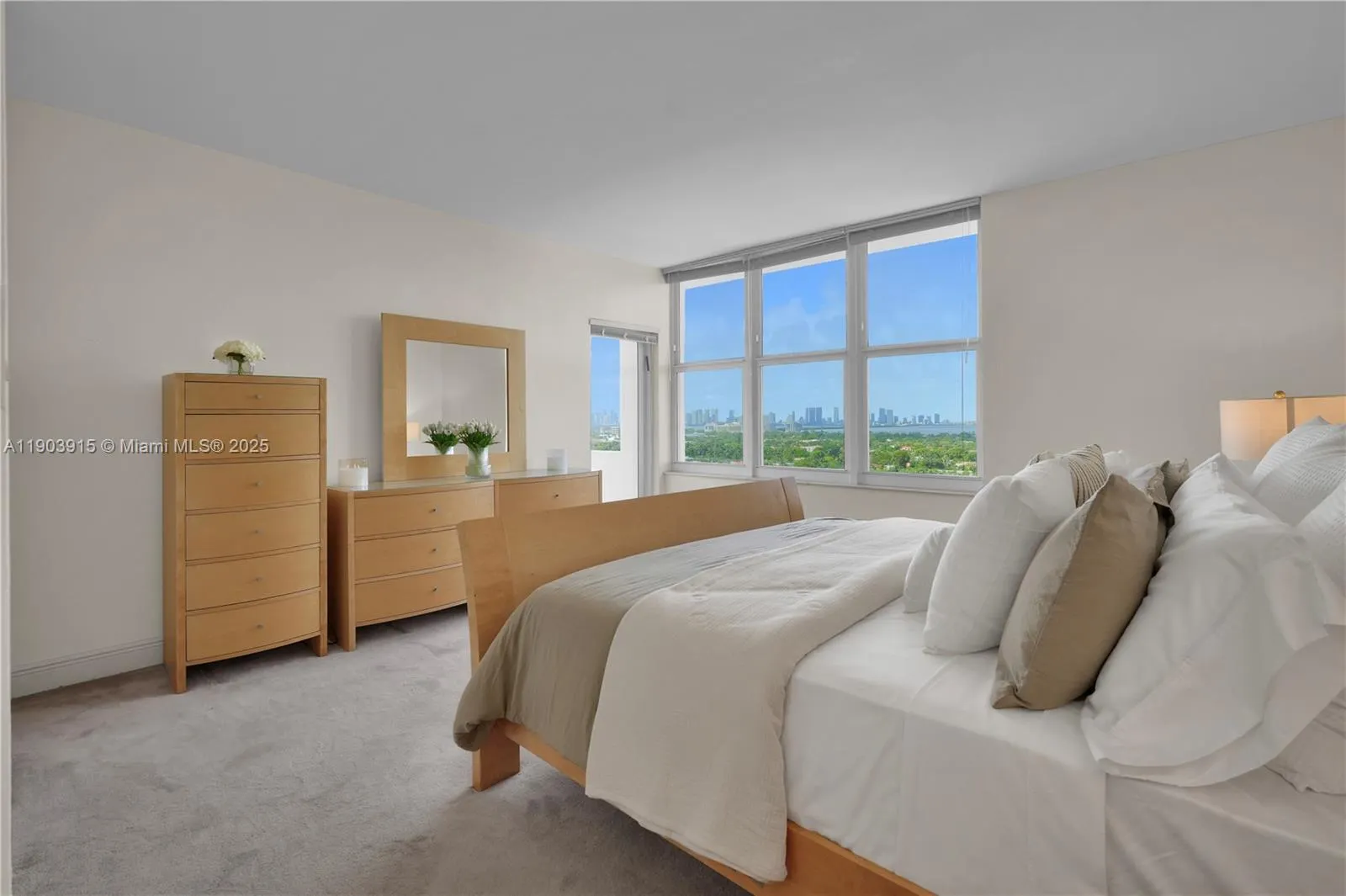 4747 Collins Ave, #1501