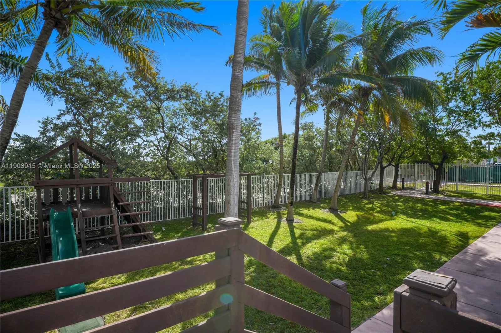 4747 Collins Ave, #1501