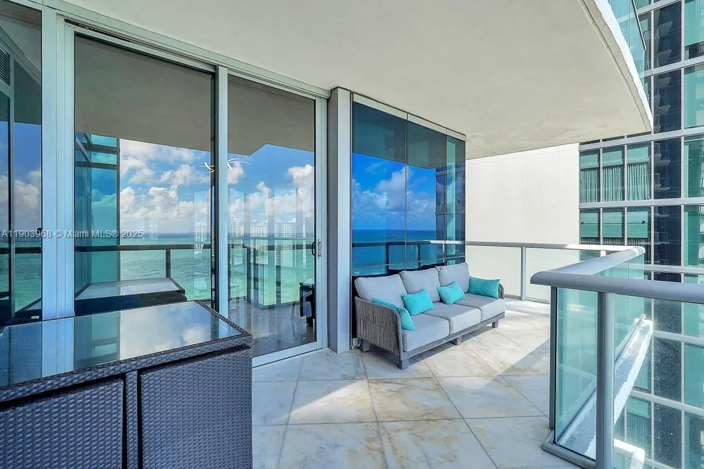 17121 Collins Ave, #1808