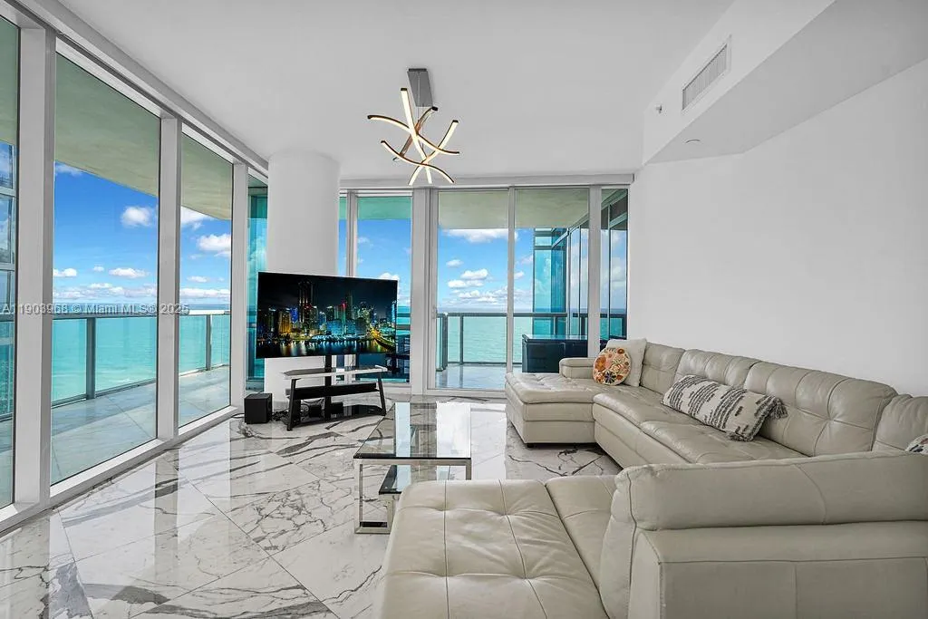 17121 Collins Ave, #1808