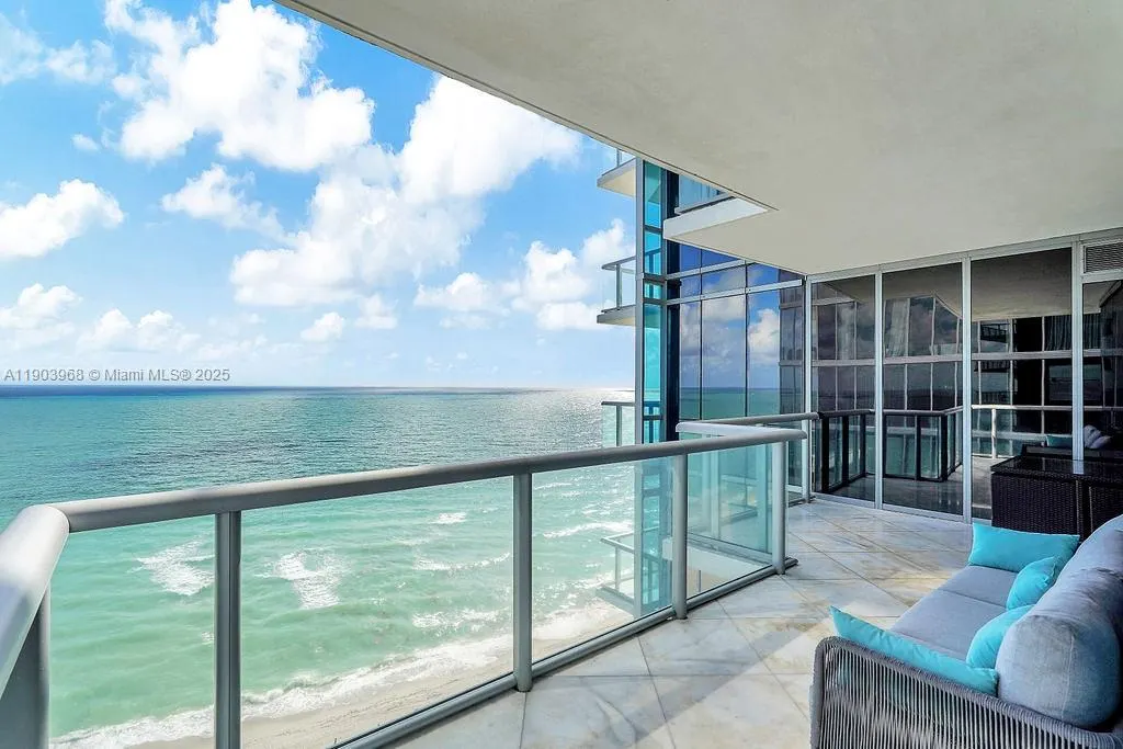 17121 Collins Ave, #1808