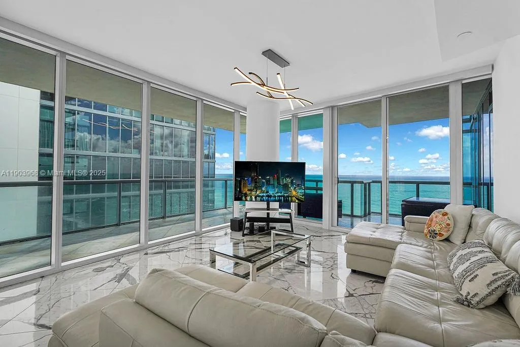 17121 Collins Ave, #1808