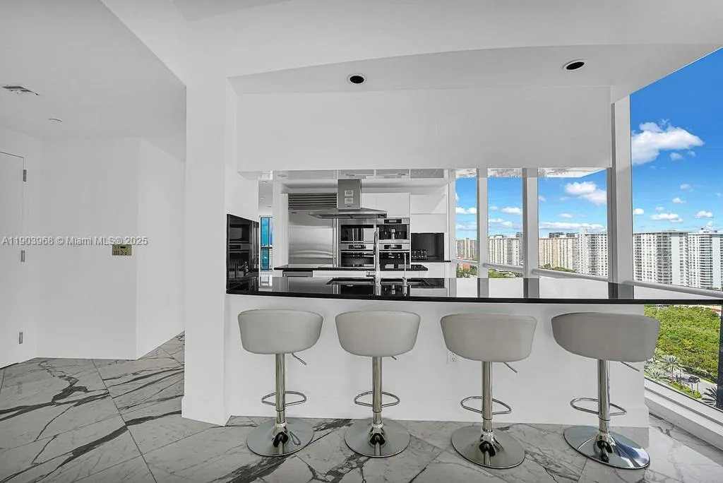 17121 Collins Ave, #1808