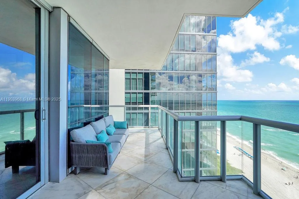 17121 Collins Ave, #1808
