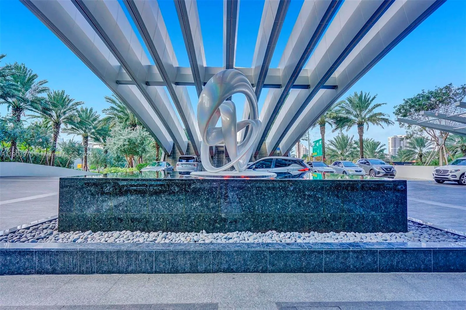 18501 Collins Ave, #1902