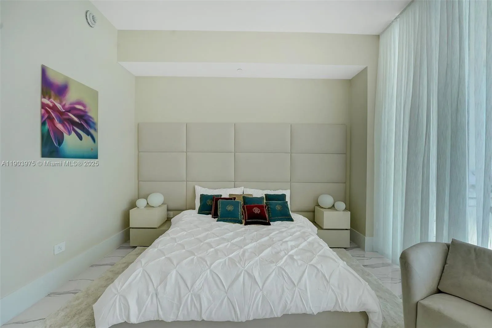 18501 Collins Ave, #1902