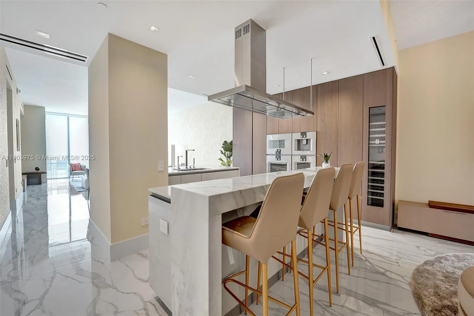 18501 Collins Ave, #1902