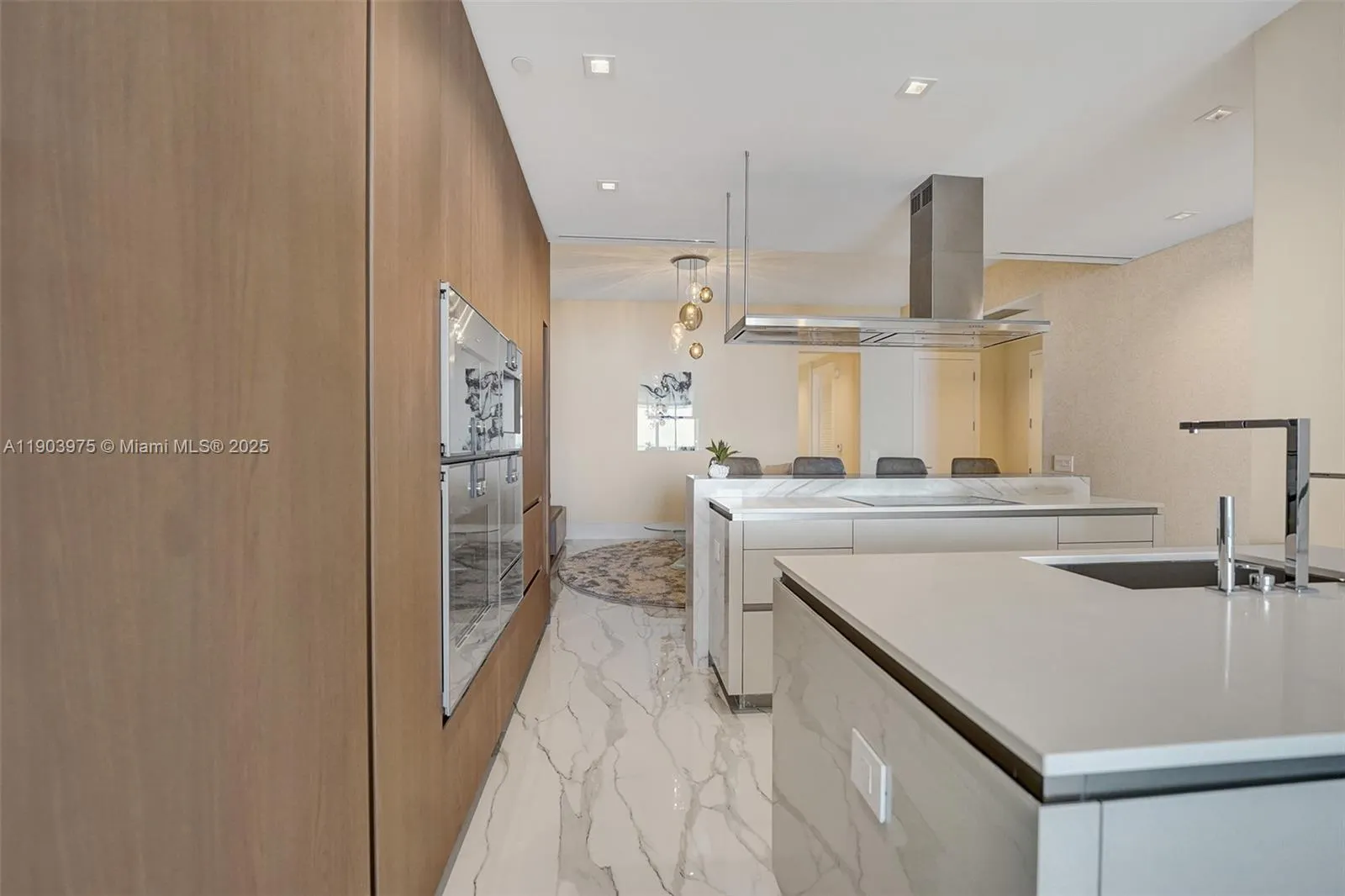 18501 Collins Ave, #1902