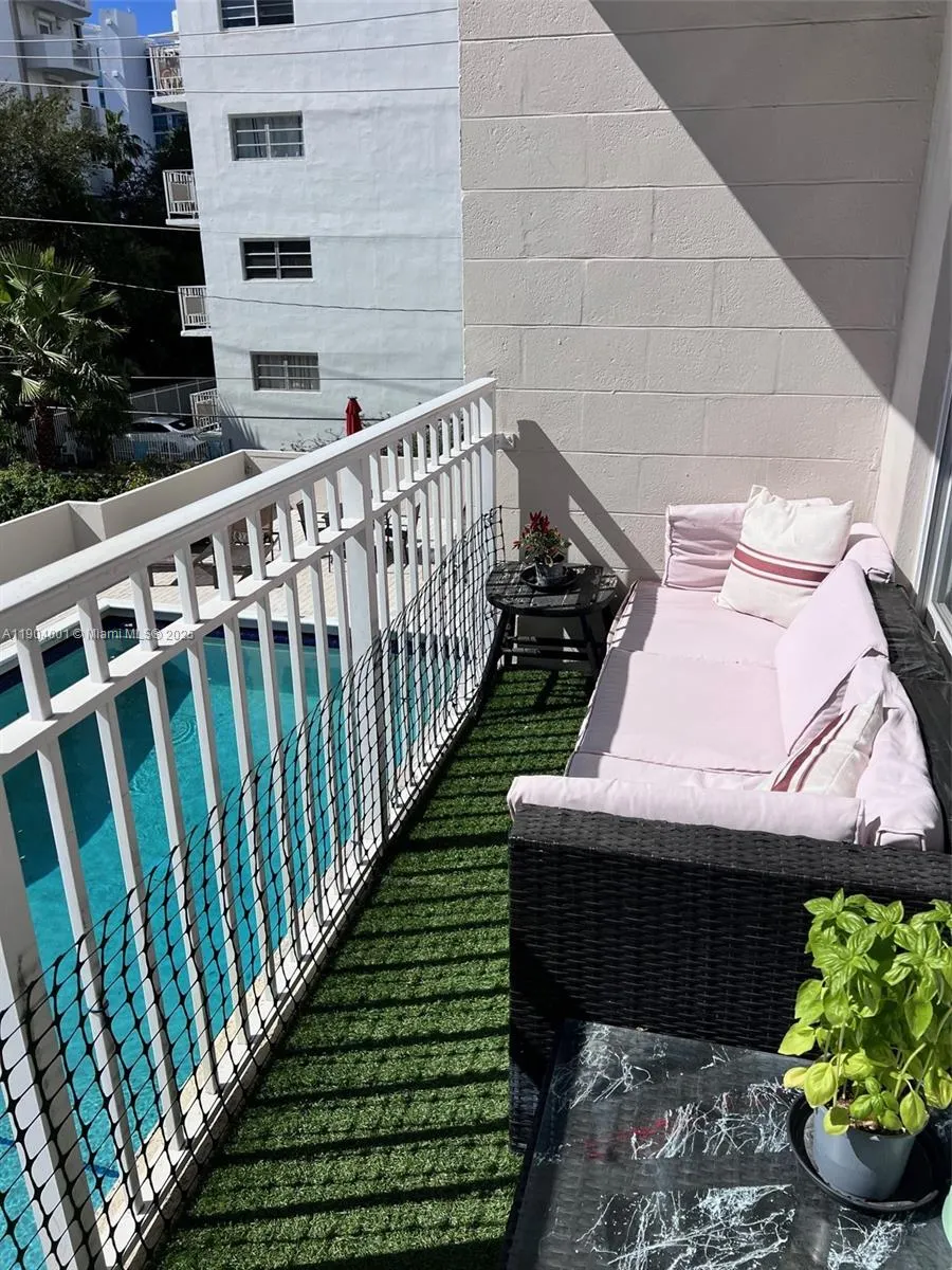 1300 Lincoln Rd, #D604