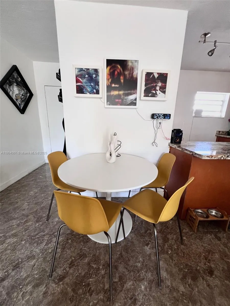 1300 Lincoln Rd, #D604