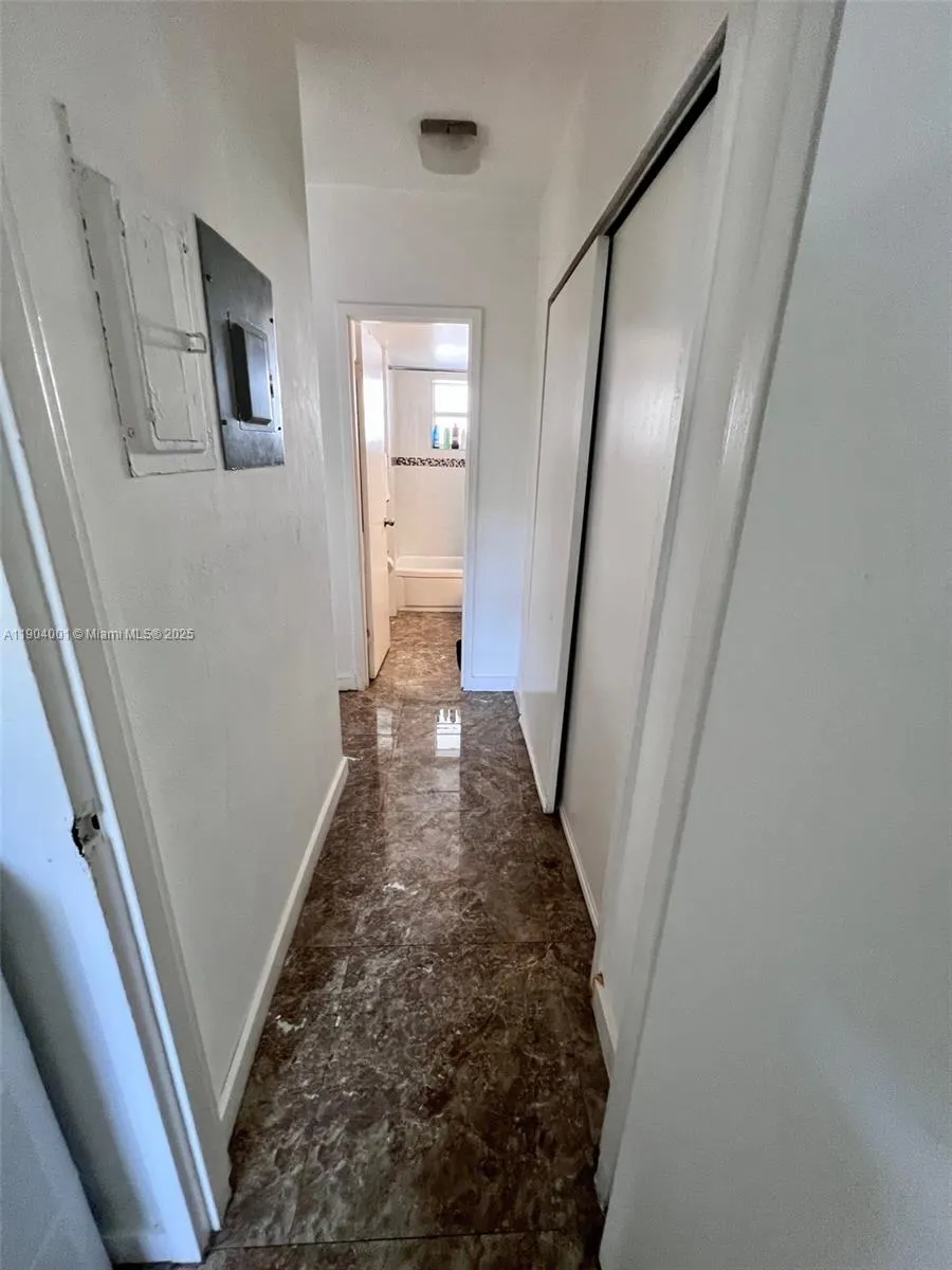 1300 Lincoln Rd, #D604