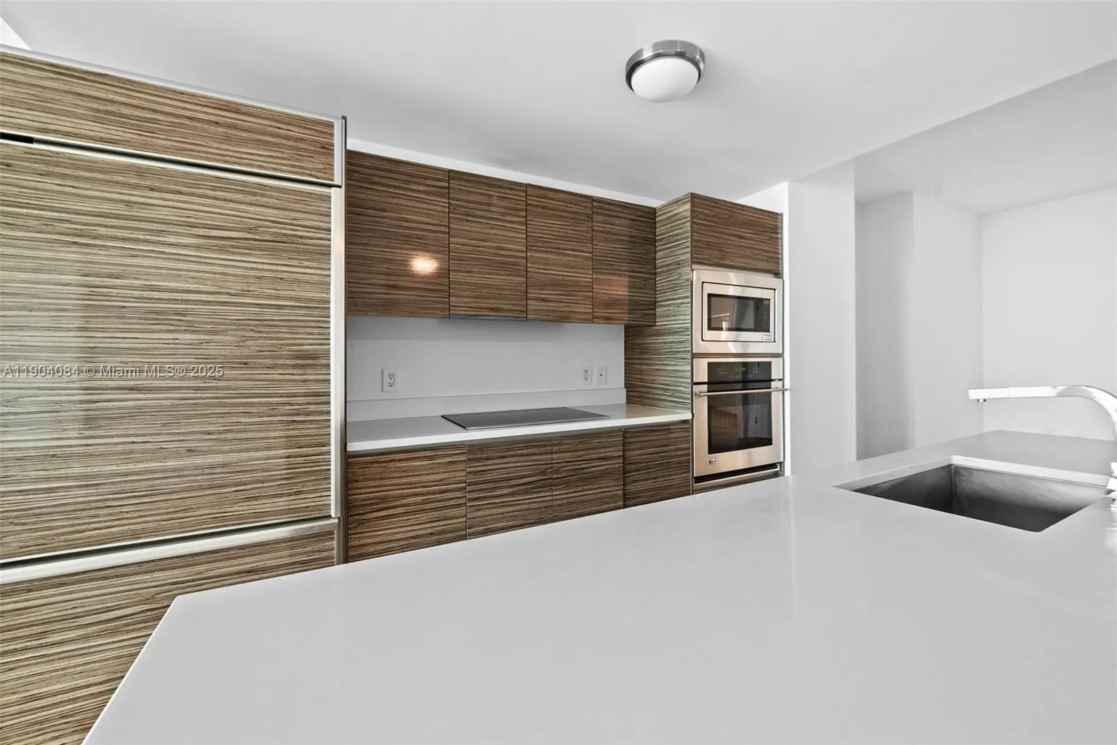 460 NE 28th St, #505