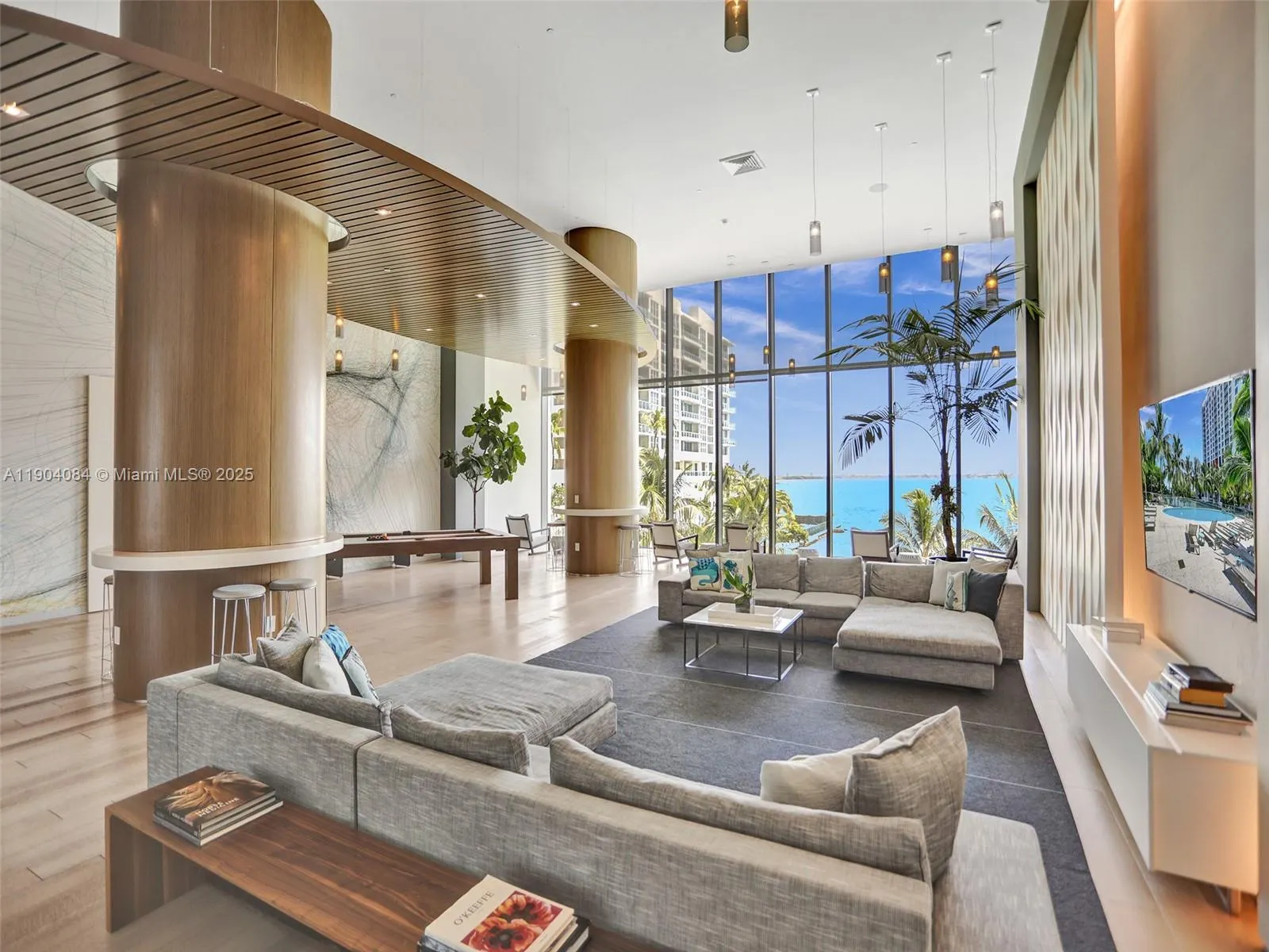 460 NE 28th St, #505