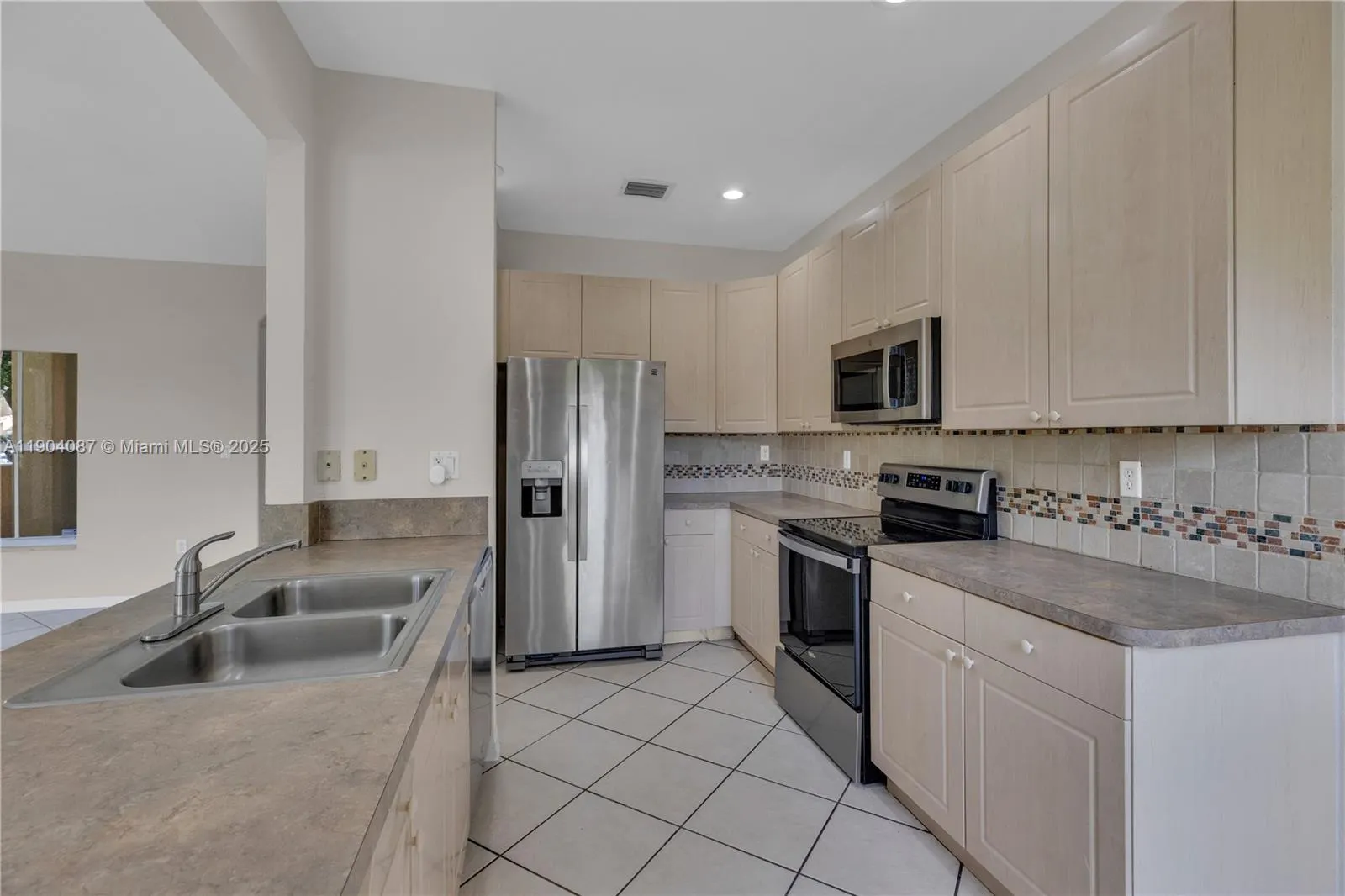 3459 Merrick Ln, #501