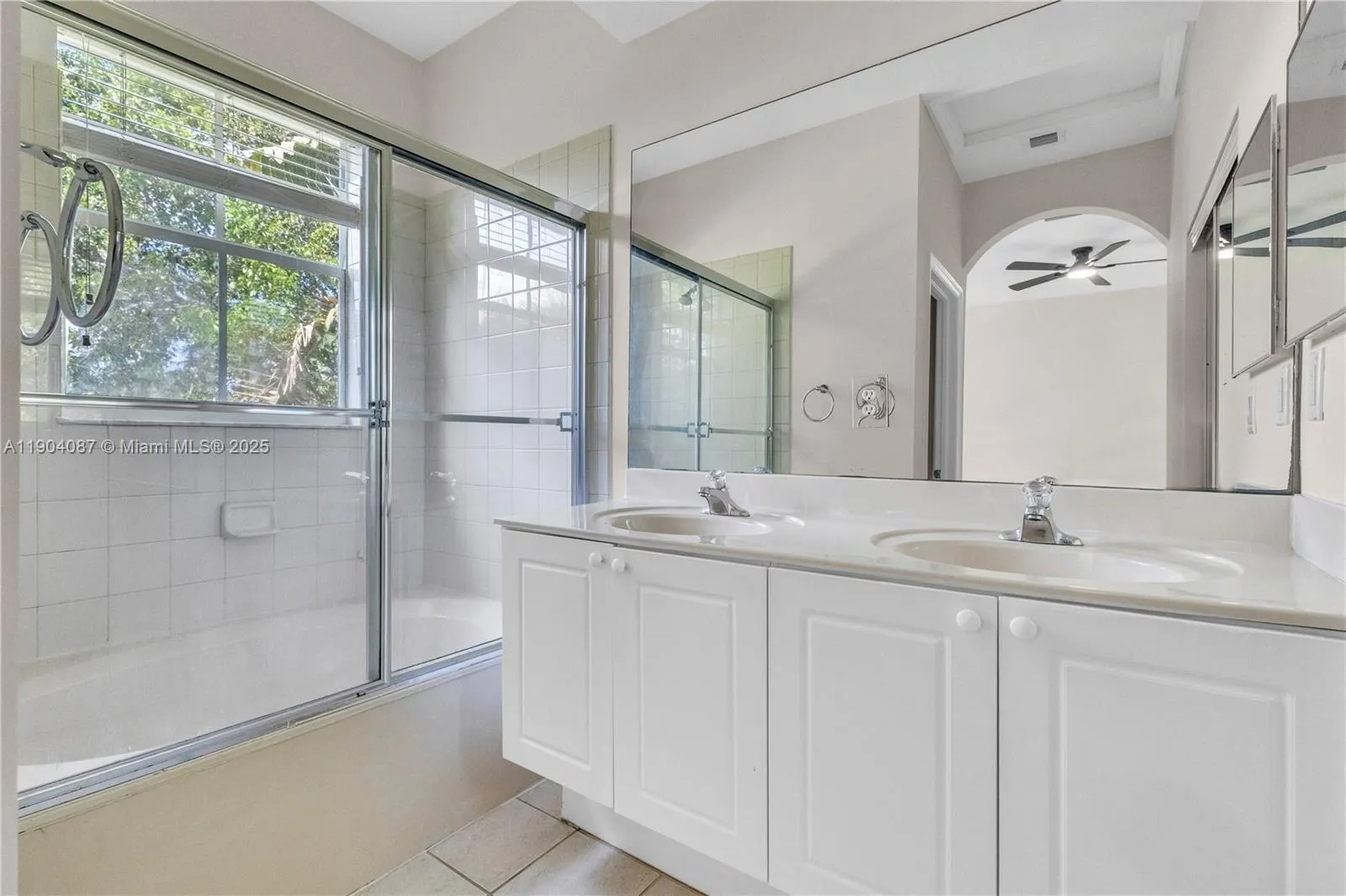 3459 Merrick Ln, #501