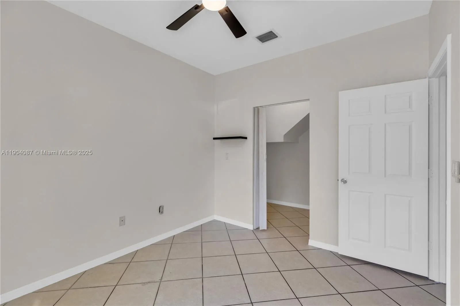 3459 Merrick Ln, #501