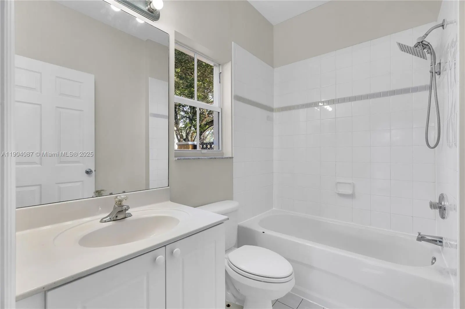 3459 Merrick Ln, #501