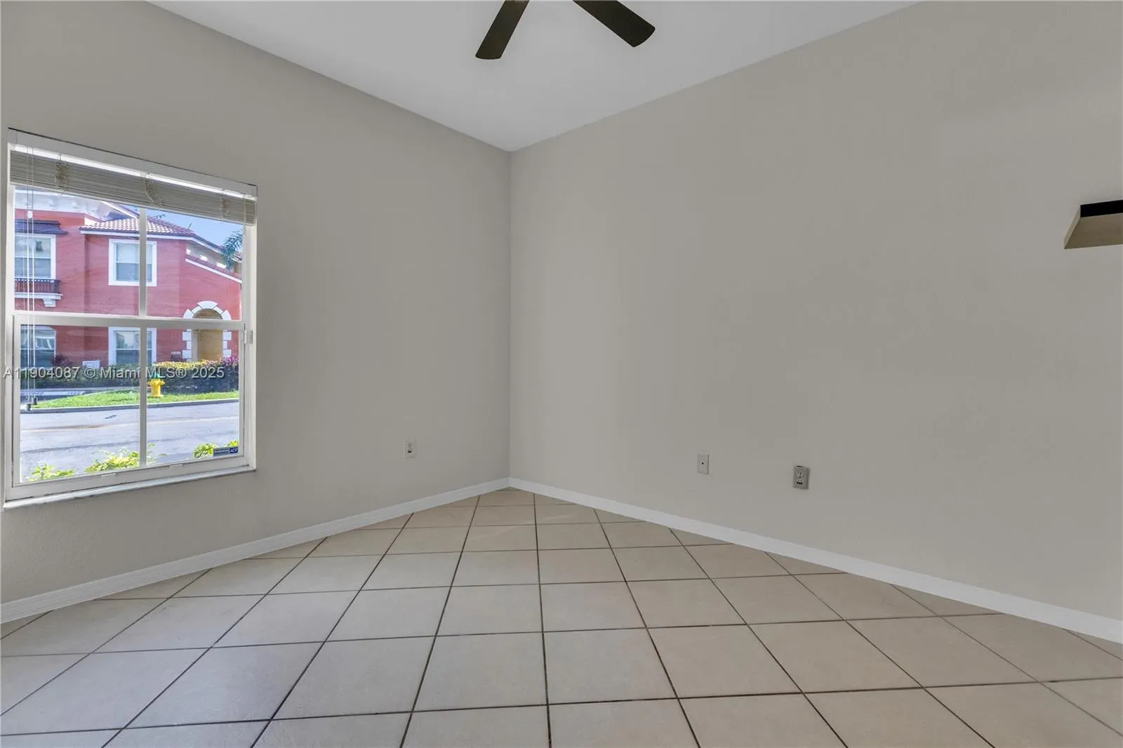 3459 Merrick Ln, #501