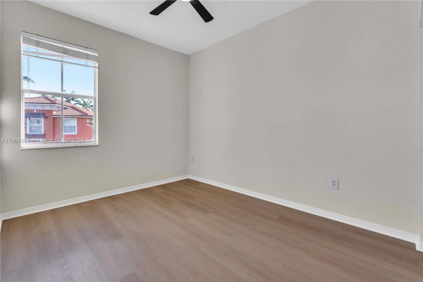 3459 Merrick Ln, #501