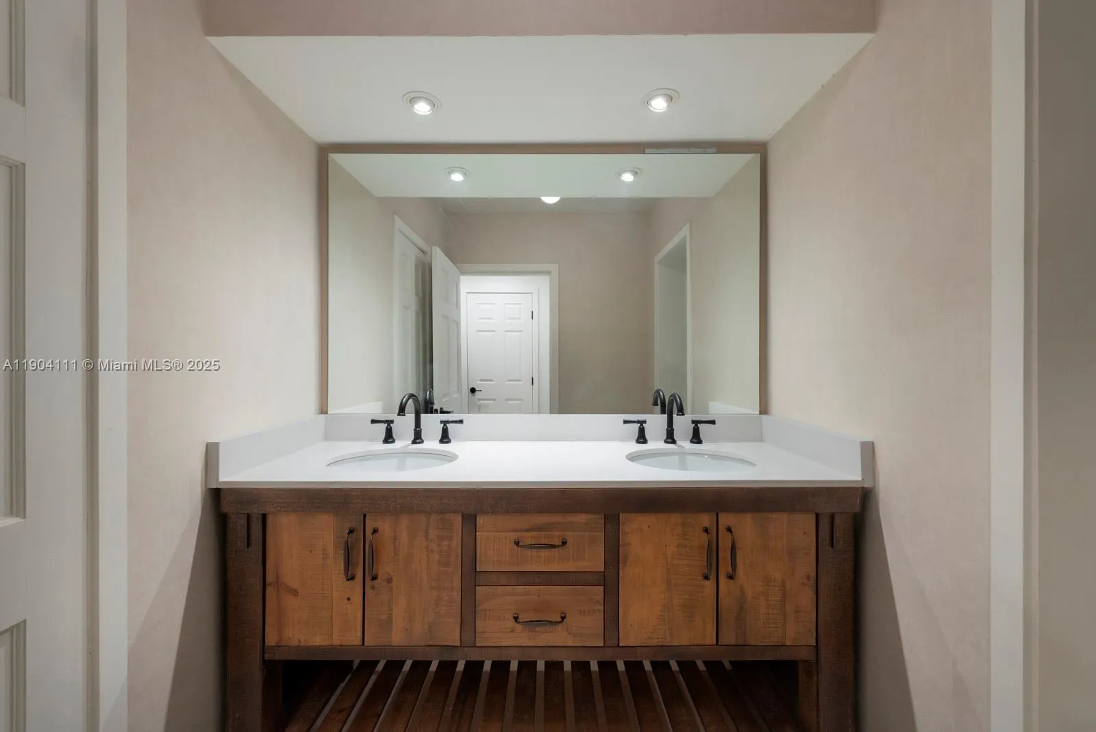 1107 NE 118th St, #1107